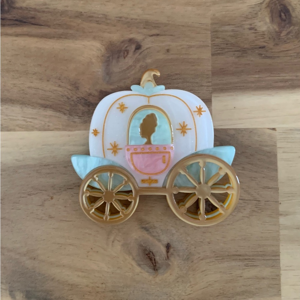 Erstwilder Til Midnight Brooch pumpkin carriage Cinderella fairy tale pin NWOT